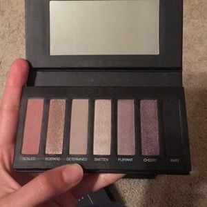 Younique Moodstruck Addiction Palette 3